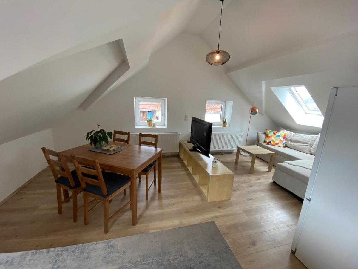 Helle 2 Zi. Wohnung Naehe Flughafen Muenchen Haimhausen  Dış mekan fotoğraf