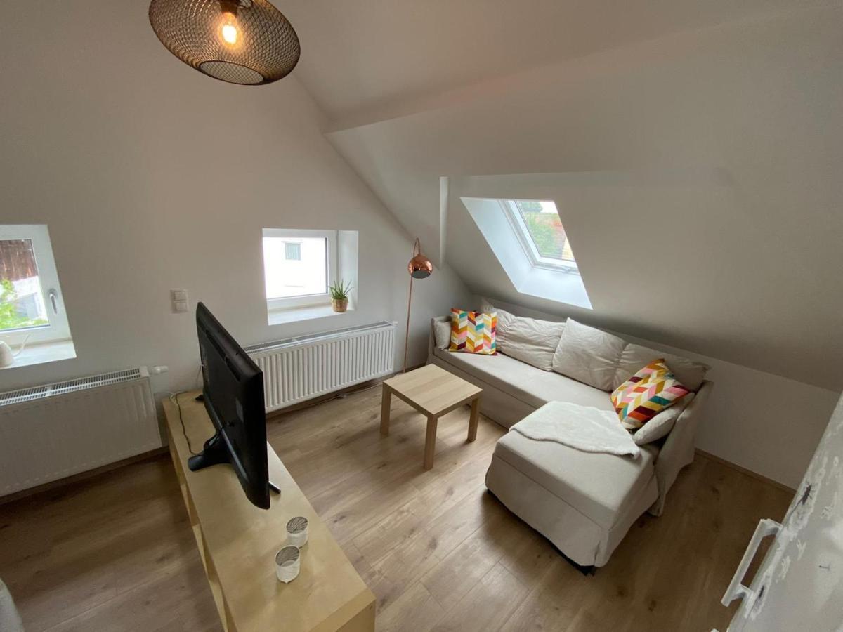 Helle 2 Zi. Wohnung Naehe Flughafen Muenchen Haimhausen  Dış mekan fotoğraf